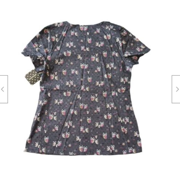 Owls Heart Soul Scrub Top Womens Size M Medium Multicolor Short Sleeve Pockets - Picture 2 of 5